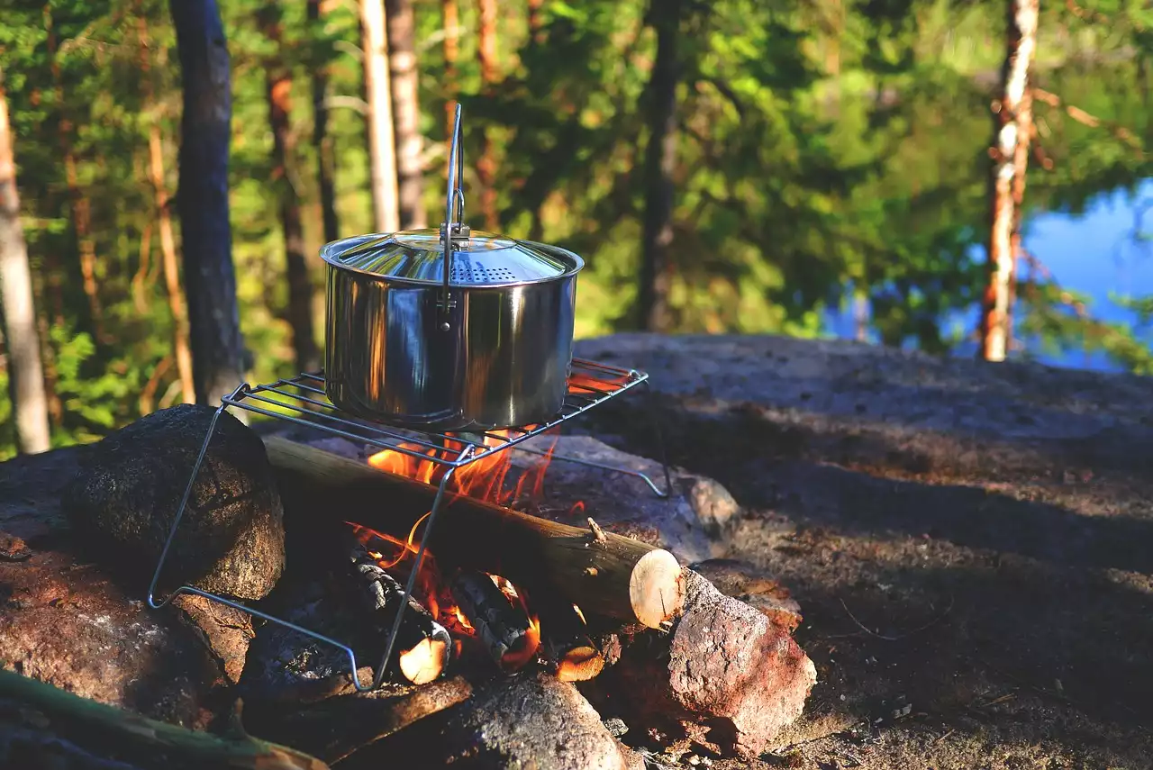 次の夏の冒険のためのキャンプ料理のアイデア